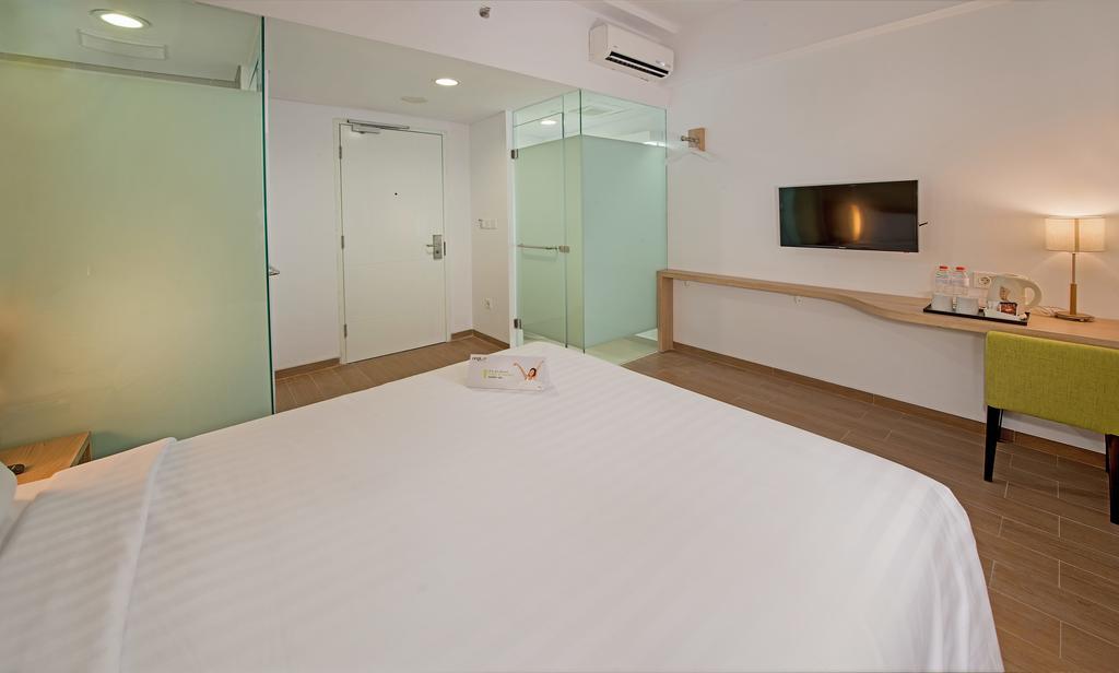 Whiz Prime Hotel Pajajaran Bogor Exterior photo